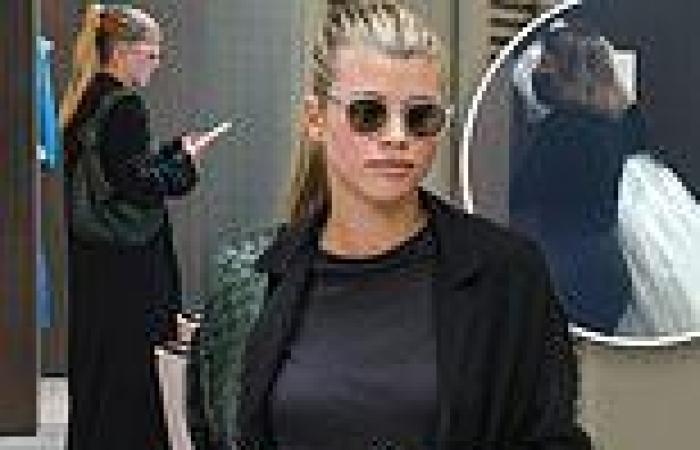 Sunday 22 May 2022 03:43 AM Sofia Richie browses bridal gowns at Monique Lhuillier in West Hollywood trends now