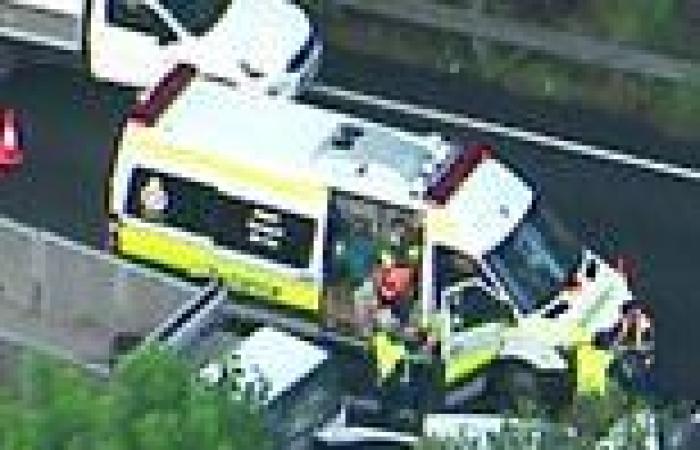 Monday 23 May 2022 10:19 PM M1 motorway crash in Brisbane with at least 15 cars involved at Greenslopes trends now