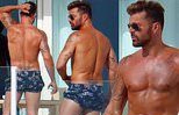 Tuesday 24 May 2022 08:22 PM Ricky Martin, 50, puts his chiseled abs front and center in VERY short shorts  trends now