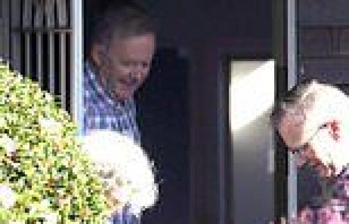 Friday 27 May 2022 04:46 AM Anthony Albanese welcomes cabinet officials into Marrickville home after seen ... trends now