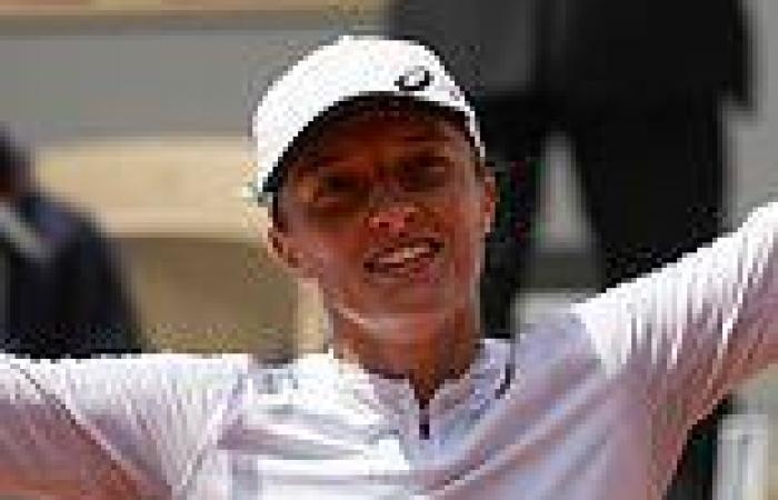 sport news French Open: Iga Swiatek wins 31st consecutive match to reach fourth round by ... trends now