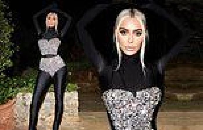 Thursday 2 June 2022 10:01 PM Kim Kardashian sparkles in a vintage crystal-embellished Dolce & Gabbana ... trends now