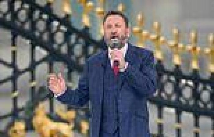 Saturday 4 June 2022 11:31 PM Lee Mack takes swipe at Boris Johnson in Partygate joke at Queen's Party at the ... trends now