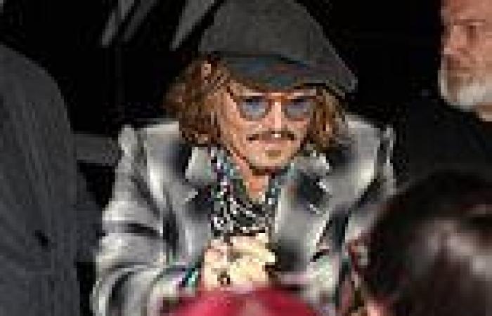 Wednesday 8 June 2022 02:04 AM Johnny Depp fans sing Happy Birthday as star, 59, signs autographs and poses ... trends now