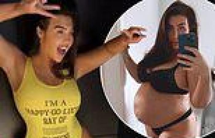 Wednesday 8 June 2022 08:13 PM Pregnant Lauren Goodger returns to OnlyFans as she shares a swimsuit-clad ... trends now