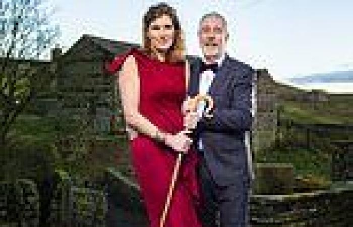 Thursday 9 June 2022 05:40 PM Yorkshire Shepherdess Amanda Owen SPLITS from husband Clive after 22 years of ... trends now