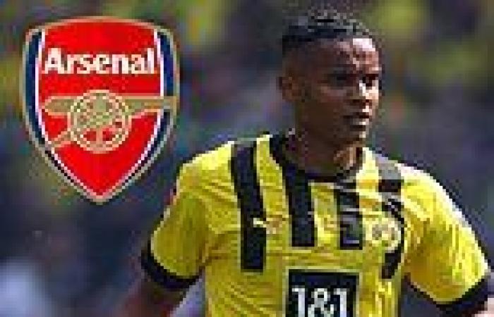 sport news Arsenal 'are offered the chance to sign £21m Borussia Dortmund defender Manuel ... trends now