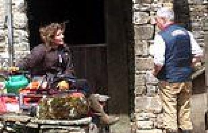 Friday 10 June 2022 05:49 PM Yorkshire Shepherdess Amanda Owen and husband Clive seen for first time since ... trends now