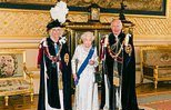 Monday 13 June 2022 05:58 PM Smiling Queen, 96, uses walking stick in official Order of the Garter photo ... trends now