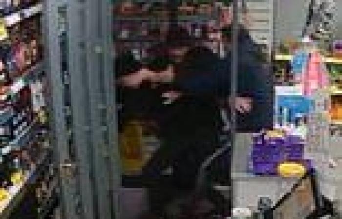 Thursday 16 June 2022 06:52 PM Moment groom-to-be, 25, tried to rob corner shop at gunpoint after he lost ... trends now