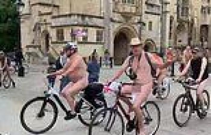 Sunday 19 June 2022 07:10 PM Diverting attention? Smiling NAKED cyclists in Bristol are met with roars as ... trends now