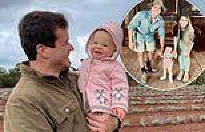 Tuesday 21 June 2022 06:25 AM Bindi Irwin's husband Chandler Powell bonds with baby Grace on Father's Day trends now