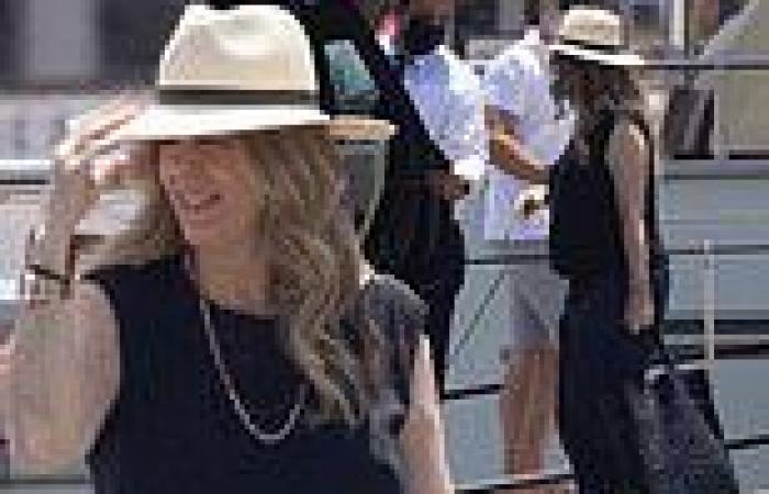 Saturday 25 June 2022 07:18 PM Tom Hanks' wife Rita Wilson cuts a stylish figure as she arrives in Athens for ... trends now