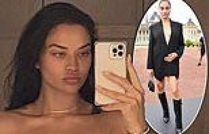 Sunday 26 June 2022 02:21 PM Shanina Shaik shows off her growing baby bump in a topless selfie trends now