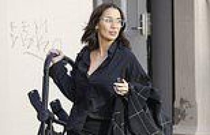 Thursday 30 June 2022 05:48 AM Snezana Wood shows off her incredible post-baby body as she heads to a ... trends now