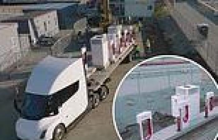 Thursday 30 June 2022 08:21 PM Tesla shows off its electric Semi as it delivers pre-assembled superchargers at ... trends now