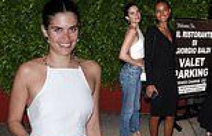 Friday 1 July 2022 06:15 PM Girls night out! Sara Sampaio and Jasmine Tookes look stunning for dinner in ... trends now