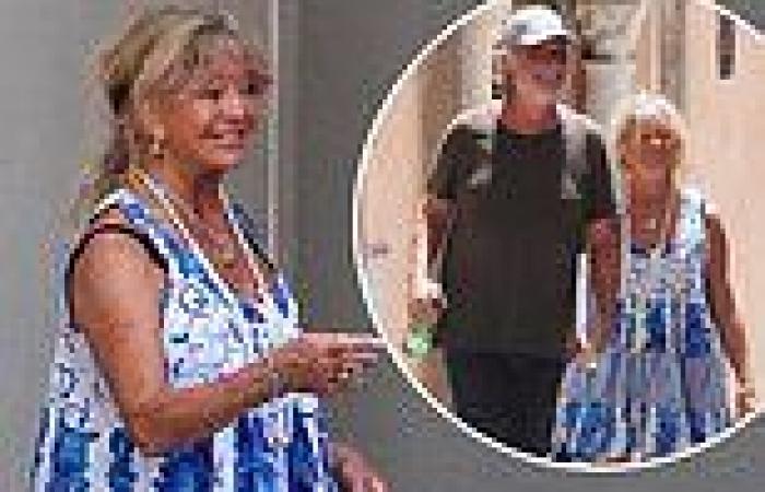 Saturday 2 July 2022 08:39 PM Goldie Hawn wows in a patterned smock dress as she and Kurt Russell enjoy a ... trends now