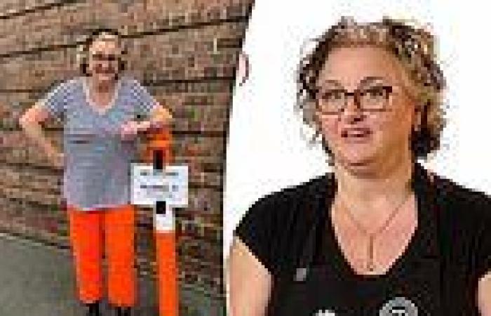 Sunday 3 July 2022 05:03 AM MasterChef Australia's Julie Goodwin suffers an unfortunate fashion fail trends now