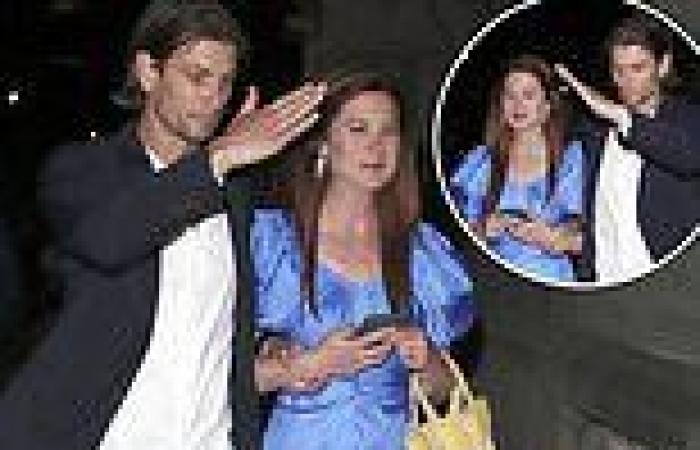 Monday 4 July 2022 09:15 AM Bonnie Wright and Andrew Lococo cut a chic figure while they depart Olive ... trends now