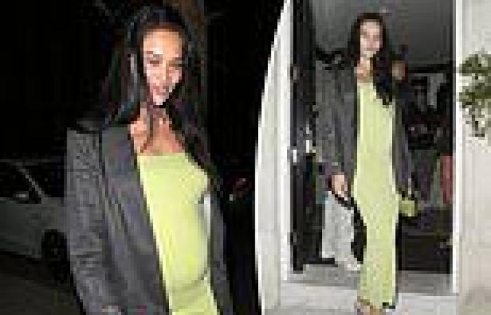 Monday 4 July 2022 04:09 PM Shanina Shaik positively glows as she flaunts her blossoming baby bump in London trends now