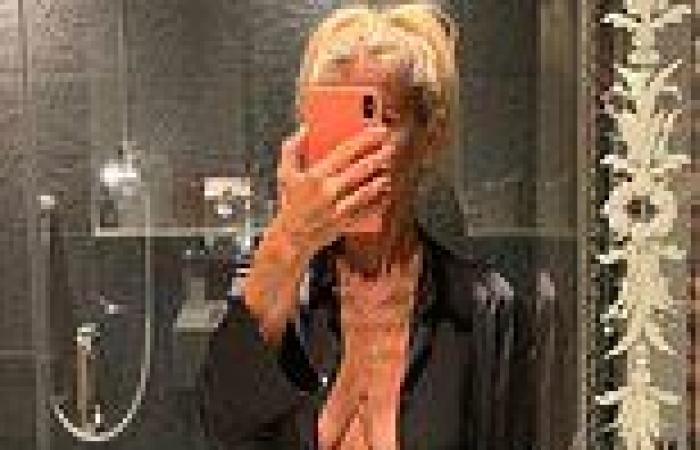Monday 4 July 2022 12:42 PM Ulrika Jonsson, 54, exposes her cleavage in unbuttoned black shirt as she ... trends now