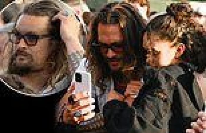 Monday 4 July 2022 10:27 AM Jason Momoa looks every inch the family man with his daughter Lola, 14, at the ... trends now