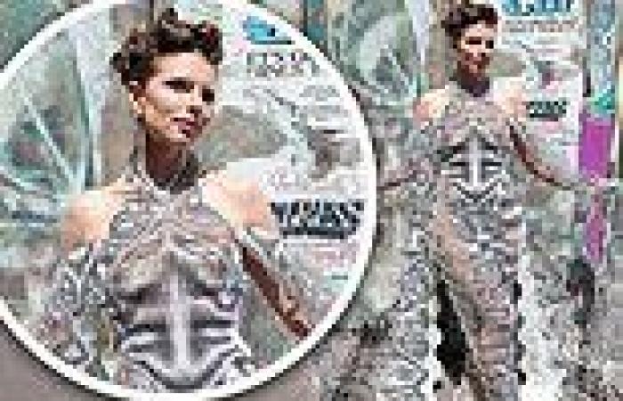 Monday 4 July 2022 09:42 PM Julia Fox wows in a bizarre monochrome gown at the Iris Van Herpen show at ... trends now