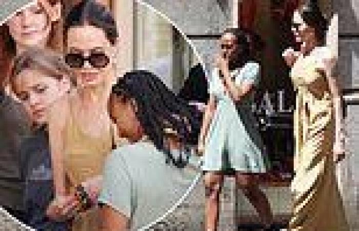 Monday 4 July 2022 12:33 PM Angelina Jolie enjoys a shopping day out with daughters Vivienne and Zahara in ... trends now