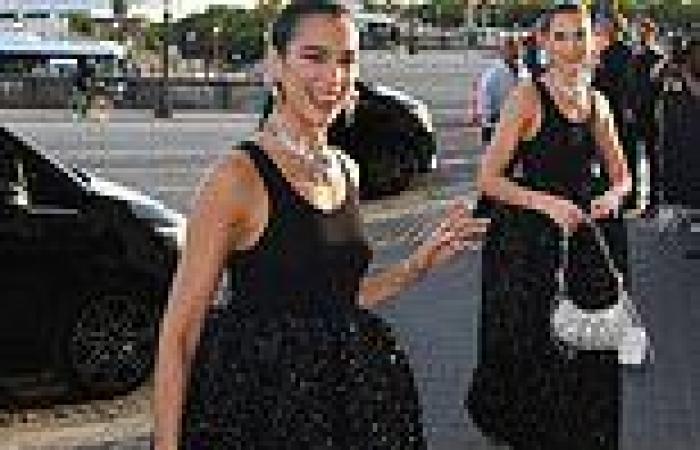 Wednesday 6 July 2022 11:12 PM Dua Lipa dazzles in black sequinned gown as she arrives for Balenciaga dinner trends now
