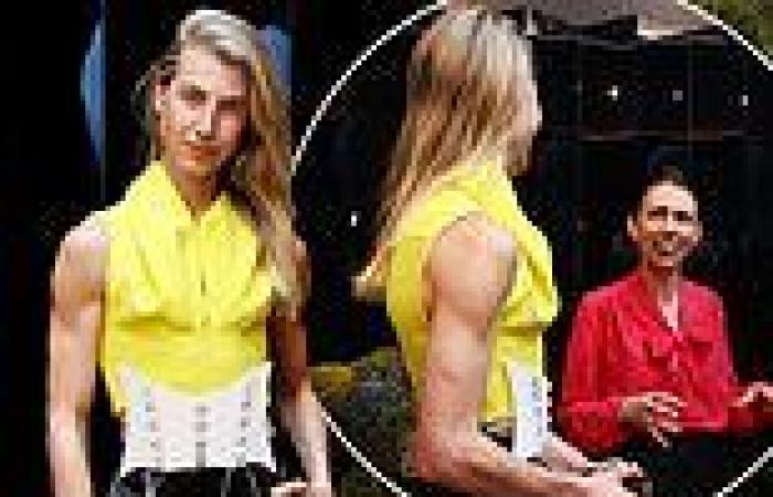 Wednesday 6 July 2022 08:48 AM Richard Wilkins' son Christian shows off his VERY buff biceps in a yellow ... trends now