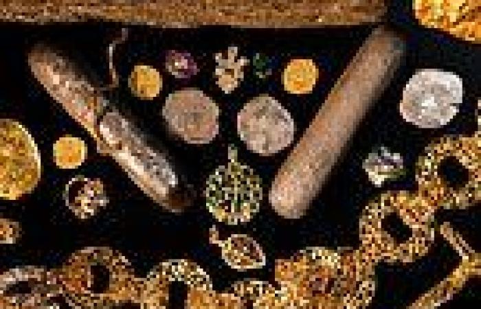 Monday 1 August 2022 05:18 PM Treasure trove of new artefacts discovered from legendary 17th century shipwreck trends now