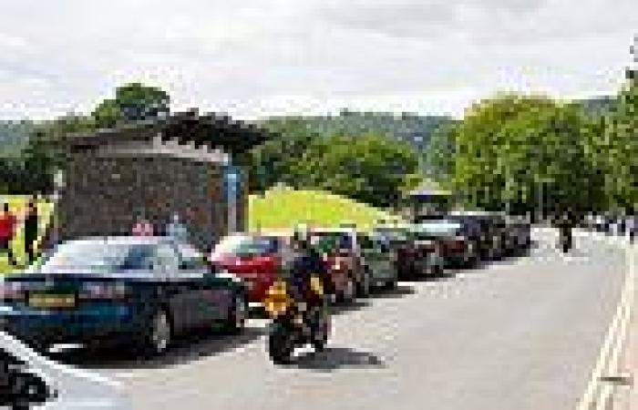 Tuesday 2 August 2022 12:21 PM Lake District holidaymakers are stopped from parking vehicles on some roads in ... trends now
