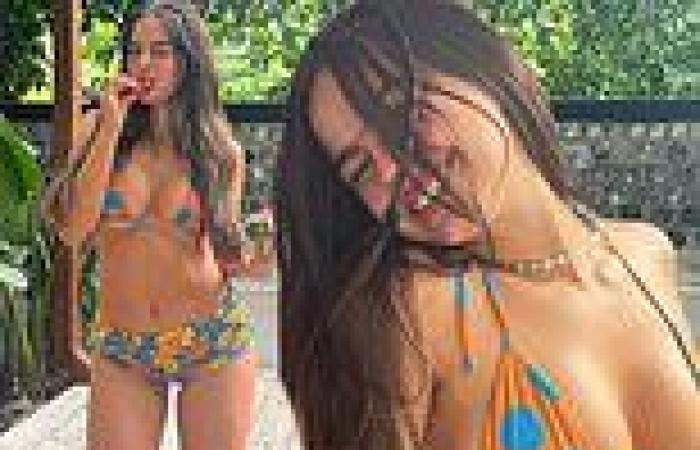 Tuesday 2 August 2022 02:36 AM Addison Rae puts on a busty display in a bikini from Emily Ratajkowski's ... trends now