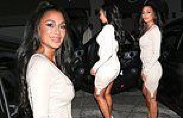 Wednesday 3 August 2022 10:06 AM Nicole Scherzinger flaunts her jaw-dropping curves in a cream mini dress as she ... trends now