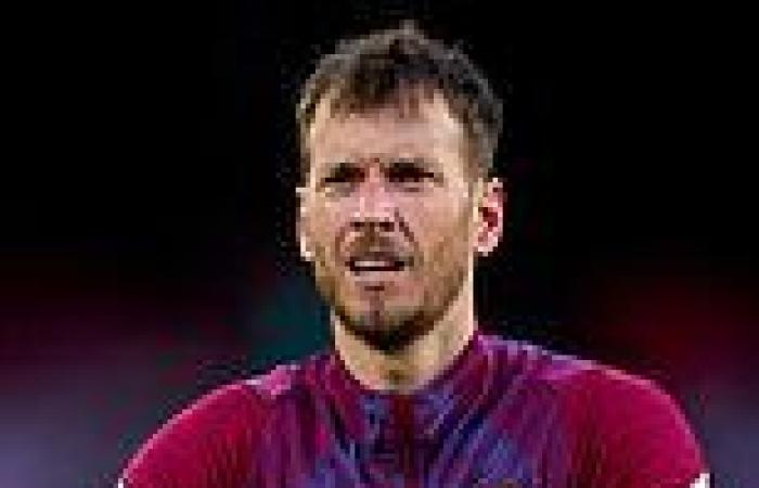 sport news Bournemouth negotiating with Barcelona to sign goalkeeper Neto as Scott Parker ... trends now