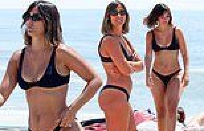 Thursday 4 August 2022 02:28 PM Frankie Bridge stuns in a black bikini on a family holiday in California  trends now