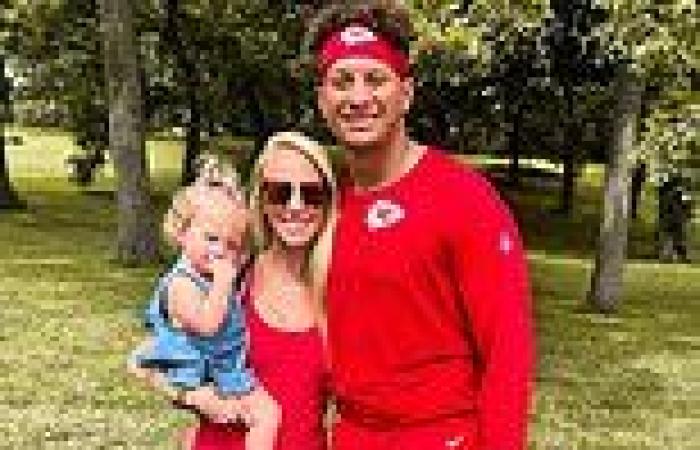 Thursday 4 August 2022 03:04 PM Patrick Mahomes and his pregnant wife Brittany share a rare family portrait trends now