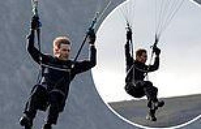 Friday 5 August 2022 09:04 AM Tom Cruise, 60, parachutes from mountain while filming Mission: Impossible in ... trends now