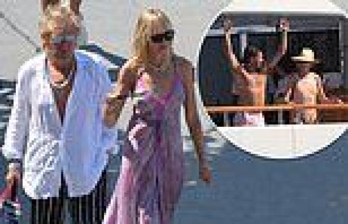 Saturday 6 August 2022 11:19 AM Rod Stewart and daughter Kimberley, 42, spend some time together in Italy trends now