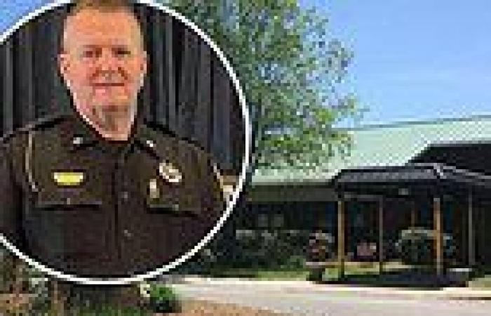 Sunday 7 August 2022 10:16 PM North Carolina county sheriff says his office will install AR-15 rifles in ... trends now