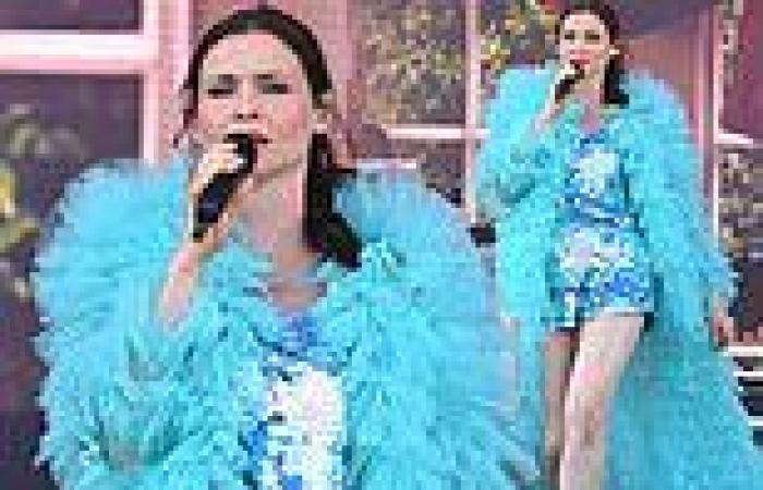 Sunday 7 August 2022 07:34 PM Sophie Ellis Bextor wows in a blue sequin playsuit and flamboyant jacket at ... trends now