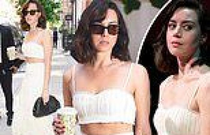 Tuesday 9 August 2022 11:19 PM Aubrey Plaza flashes her trim tummy in a bra top with matching skirt trends now