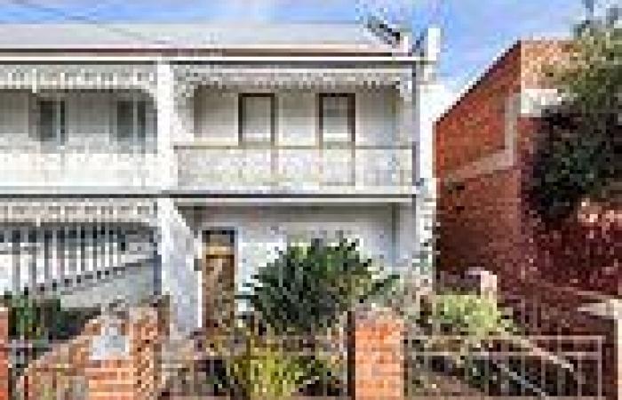 Tuesday 9 August 2022 07:43 AM Melbourne couple mocked for 'impulse buying' a $1.5 million dollar home trends now