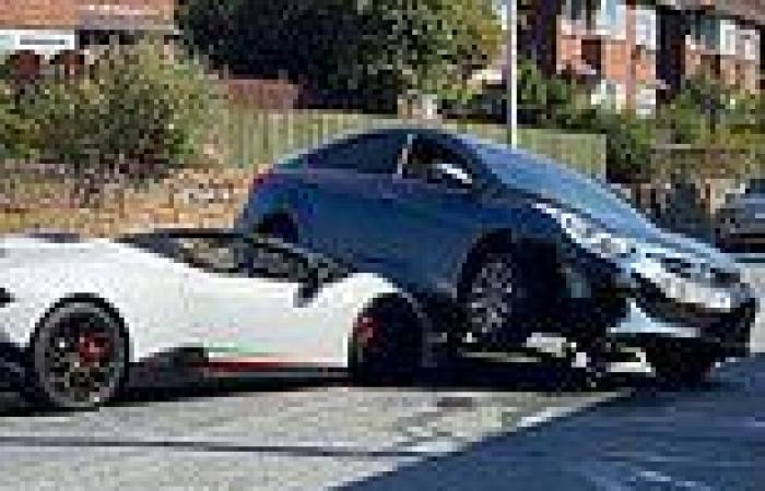 Friday 12 August 2022 02:10 AM Shocking moment Hyundai smashes into £250,000 Lamborghini Huracan in Leeds ... trends now