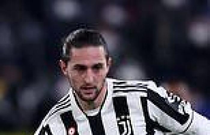 sport news Transfer news LIVE: Manchester United to hold further talks with Rabiot trends now