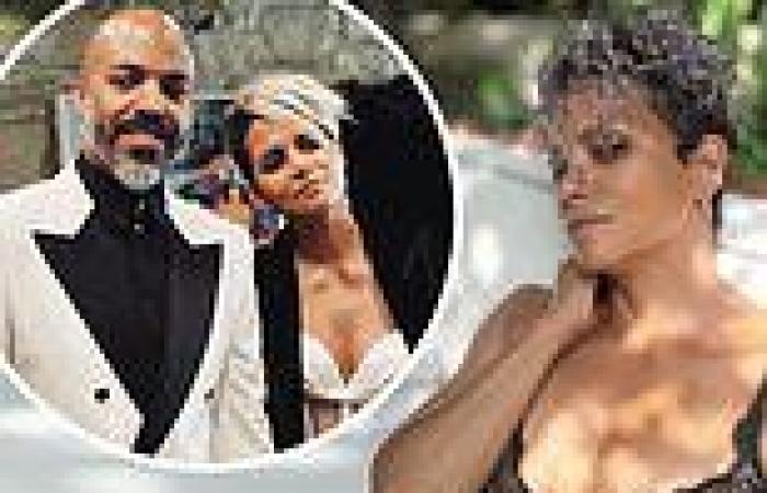 Monday 15 August 2022 02:46 AM Halle Berry shares sultry snap to celebrate 56th birthday, thanks beau Van Hunt ... trends now