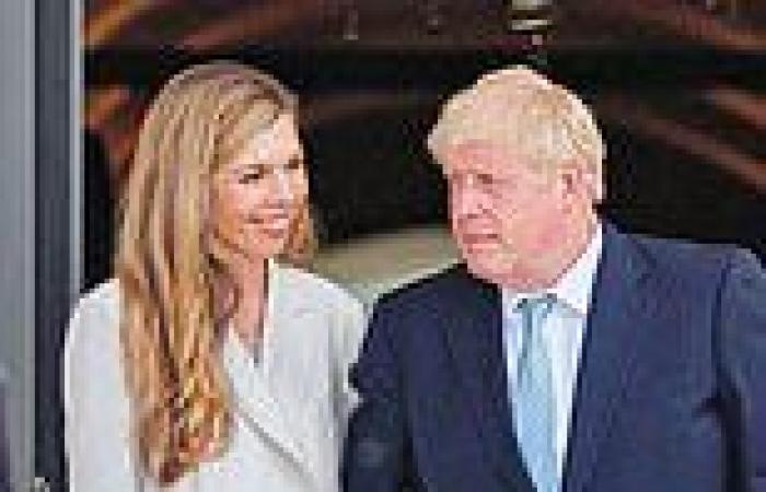 Monday 15 August 2022 02:10 AM Boris Johnson is 'looking for a new marital home with wife Carrie in suburban ... trends now