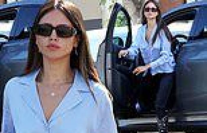 Thursday 18 August 2022 02:55 AM Eiza González steps out in style wearing cowboy boots adorned with silver ... trends now