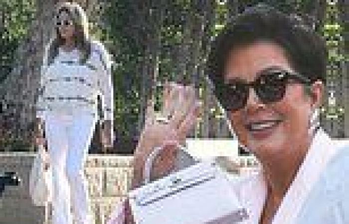 Friday 19 August 2022 04:43 PM Kris Jenner and ex Caitlyn Jenner support daughter Kendall as they head to her ... trends now